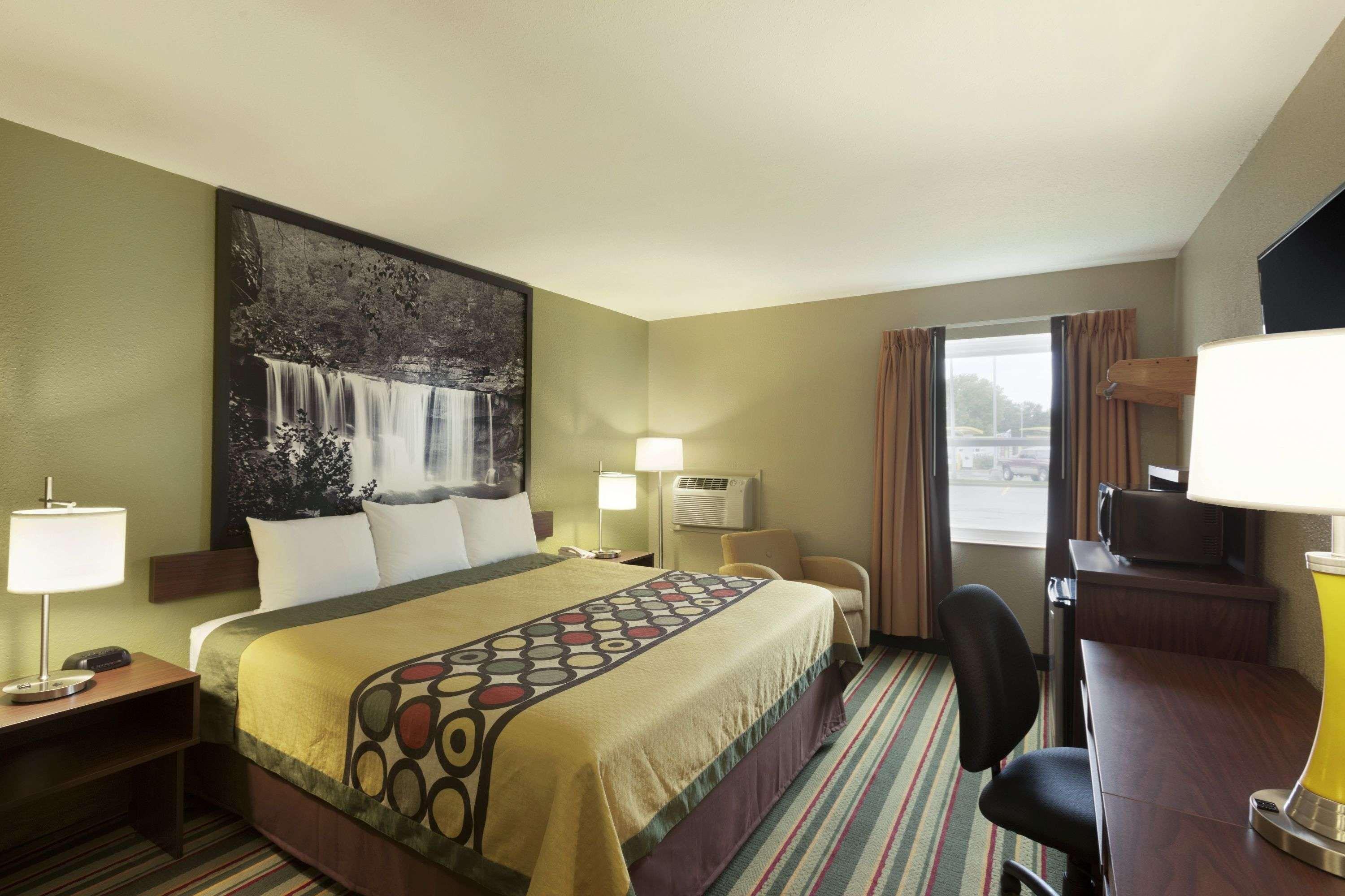 Hotel Super 8 By Wyndham 2*